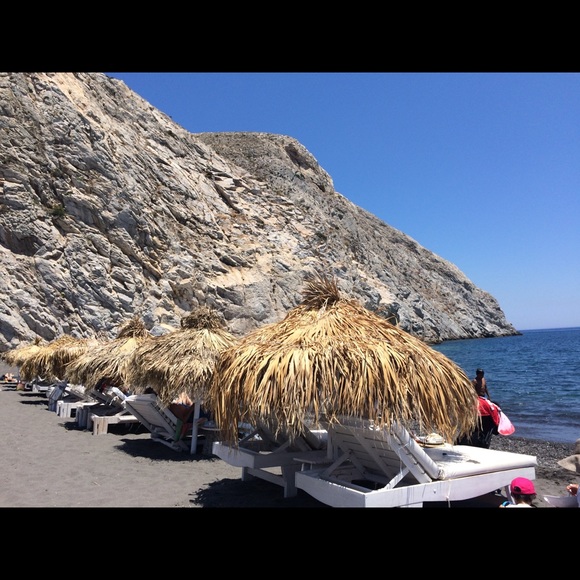 Meet your Posher, Chloe - Tina & growing team:) - Picture 8 of 9